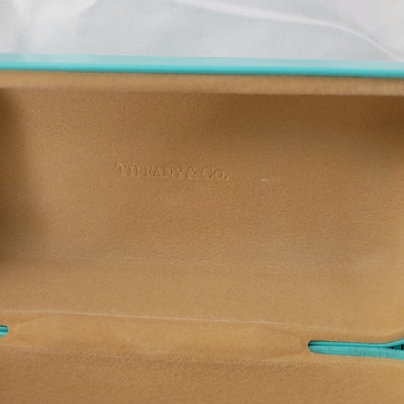 Tiffany and Co sunglass case - Picture 5 of 7